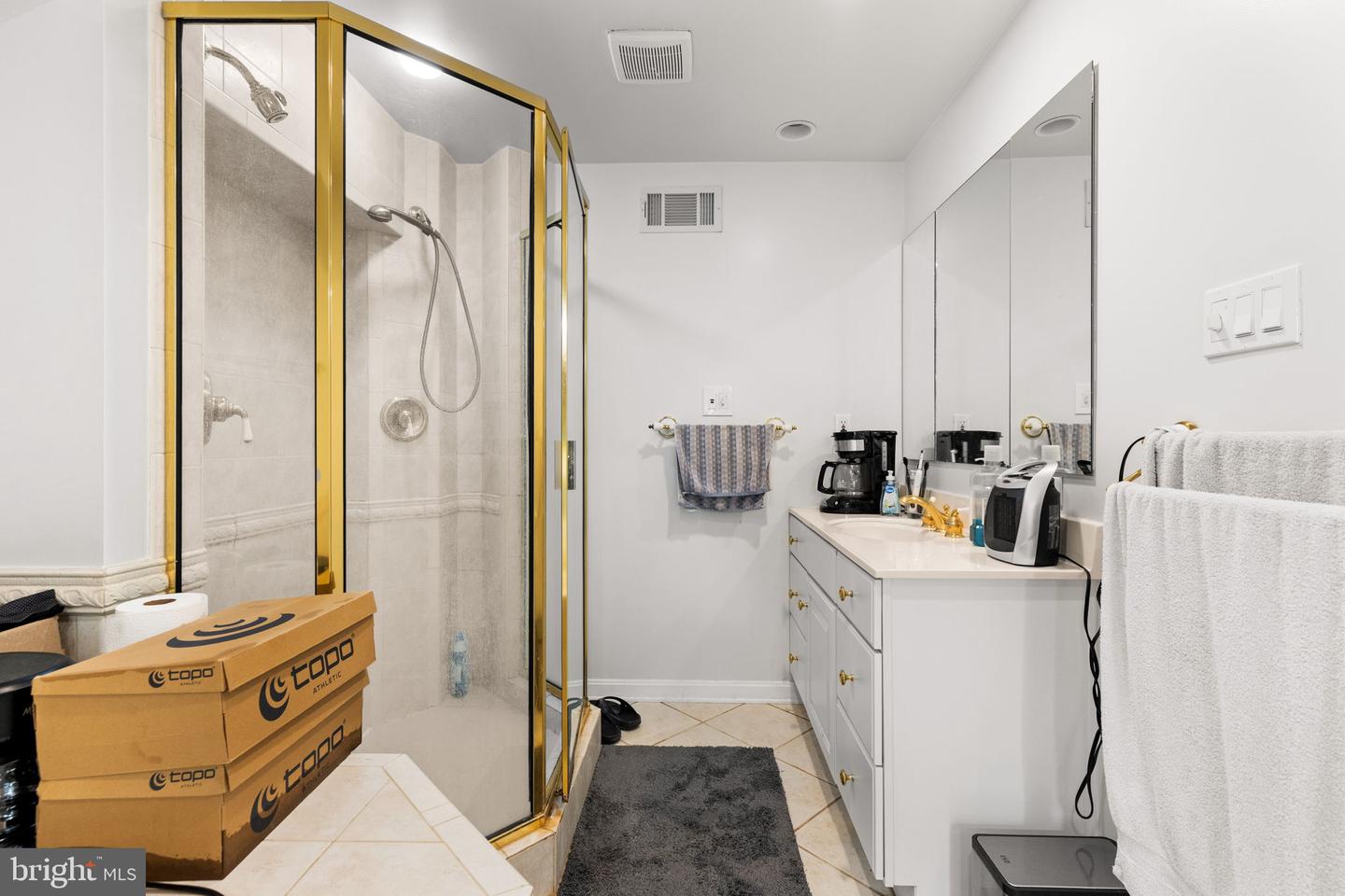 4951 Roslyn Rd Property Photo 25