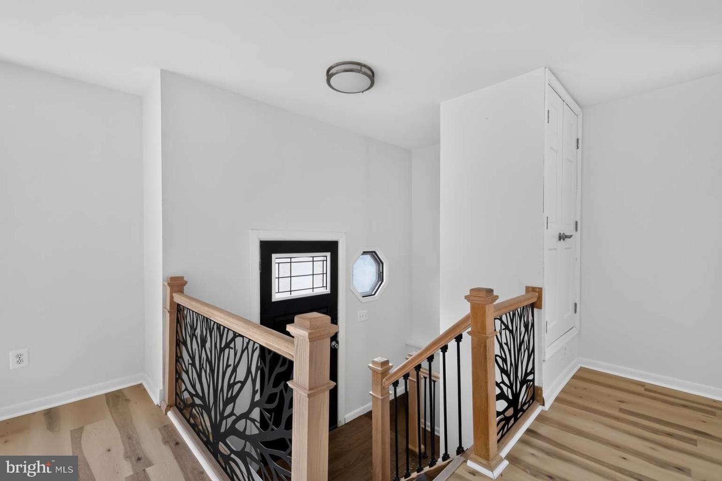 7608 Devries Dr Property Photo 3