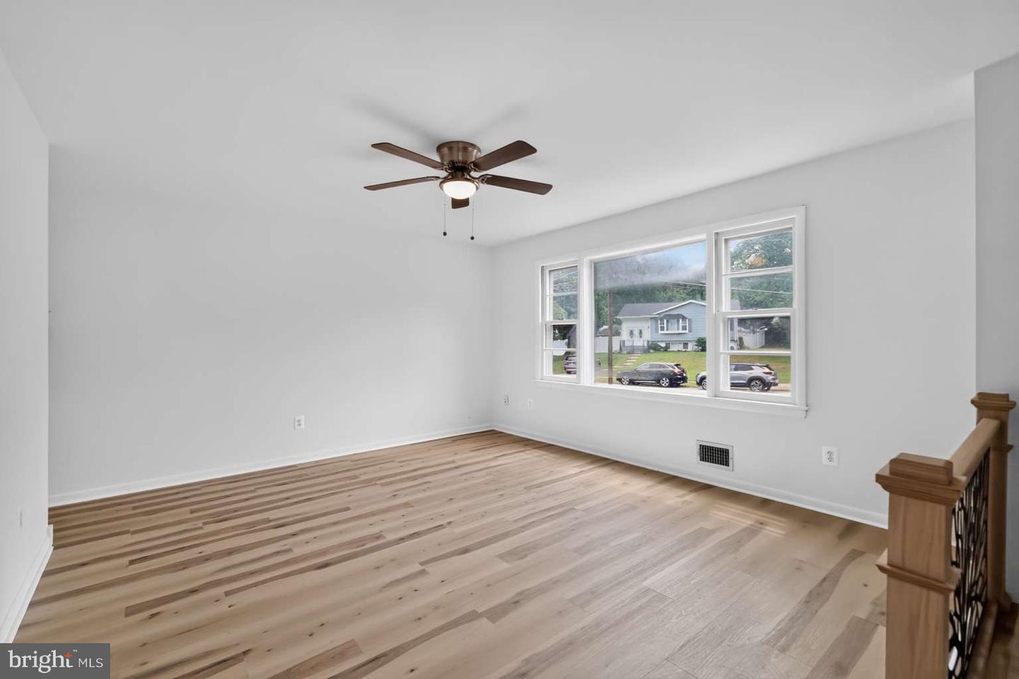 7608 Devries Dr Property Photo 4