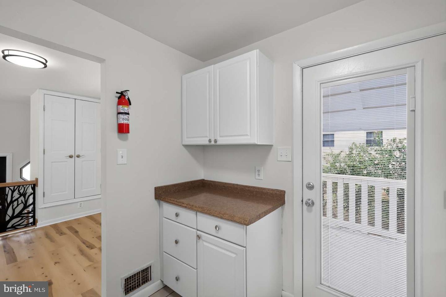 7608 Devries Dr Property Photo 10