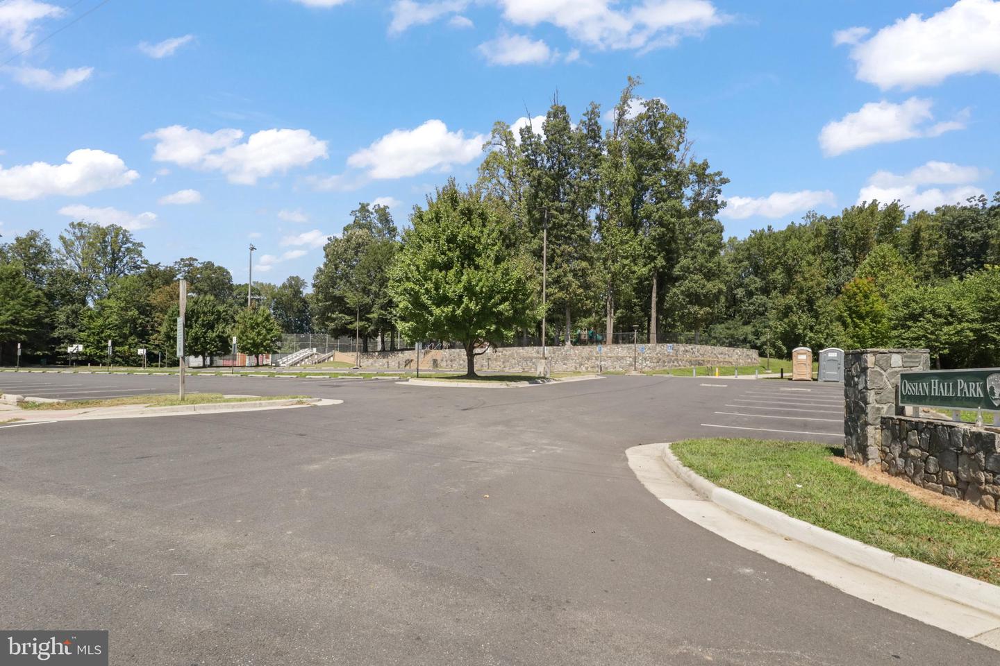 7811 Dassett Ct #204 Property Photo 26