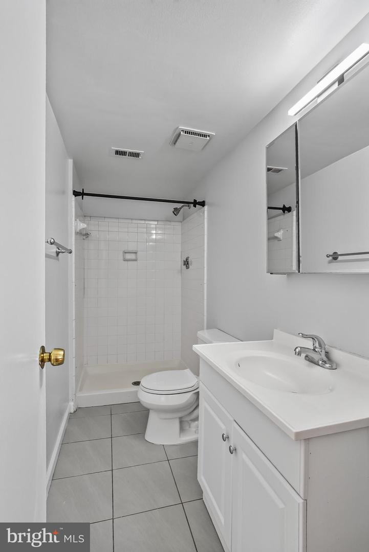 7332 Tavenner Ln #1a Property Photo 16