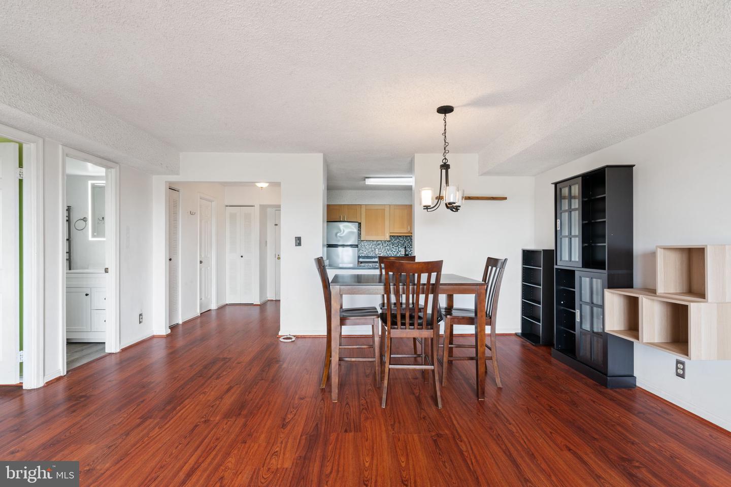 3800 Powell Ln #1117 Property Photo 5