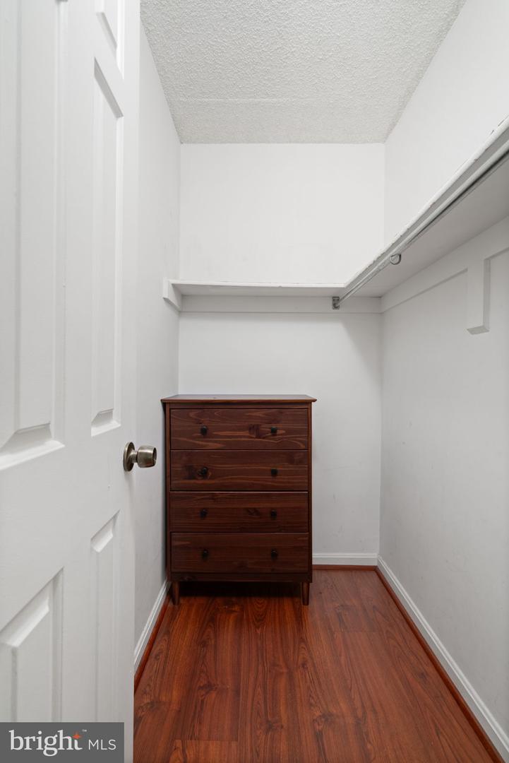 3800 Powell Ln #1117 Property Photo 12
