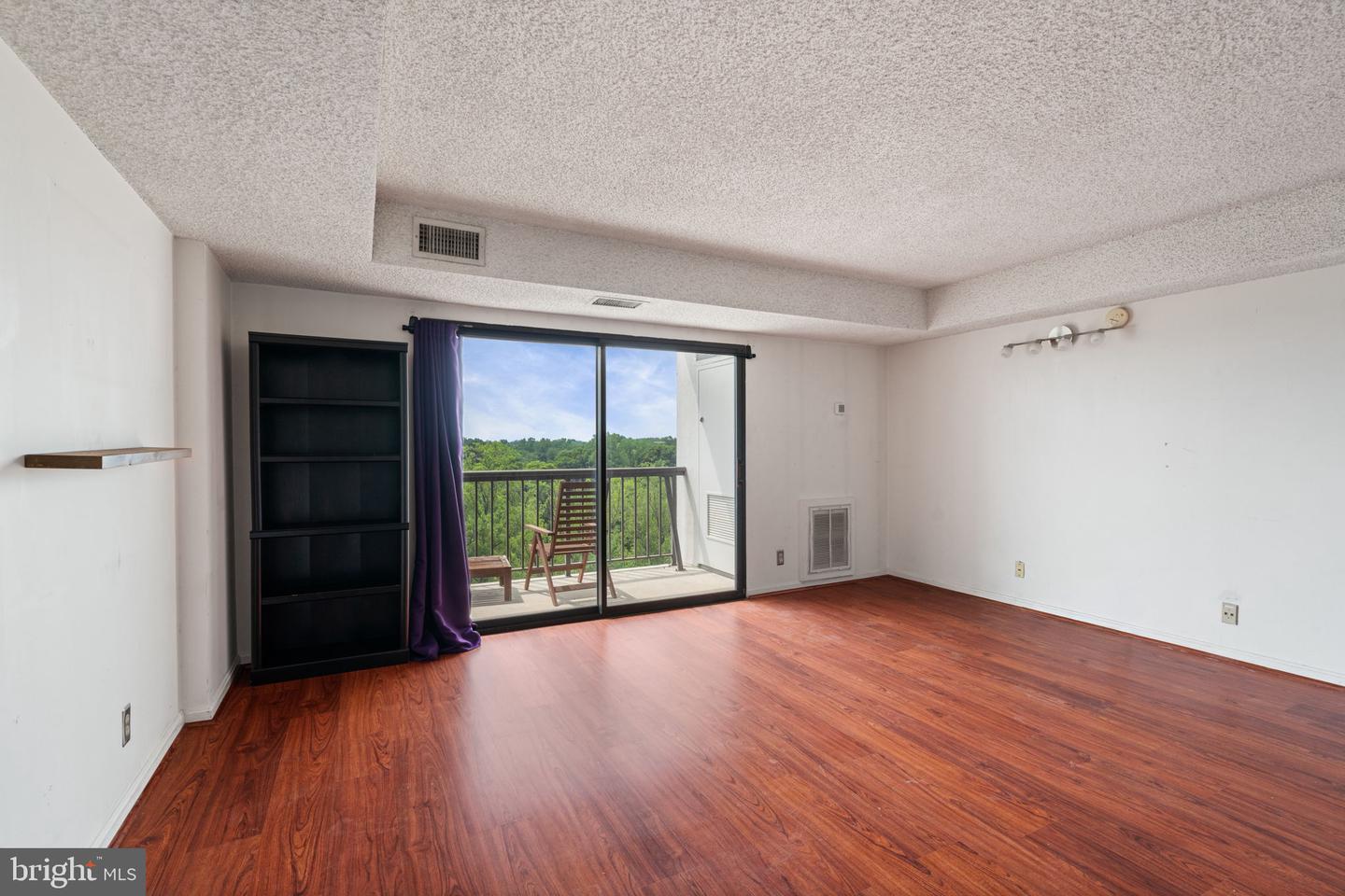 3800 Powell Ln #1117 Property Photo 16