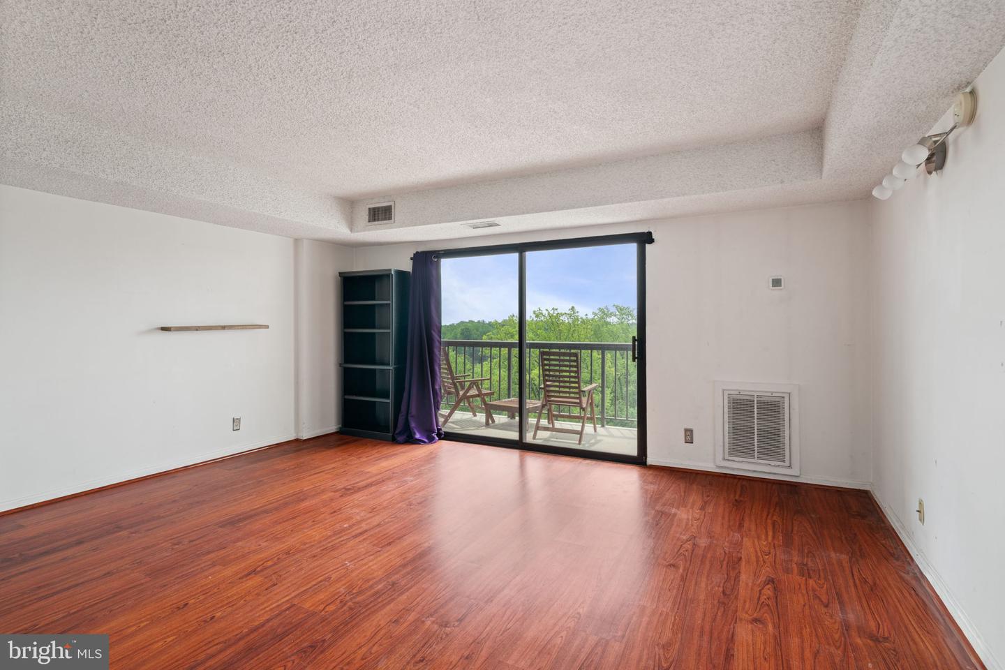 3800 Powell Ln #1117 Property Photo 17