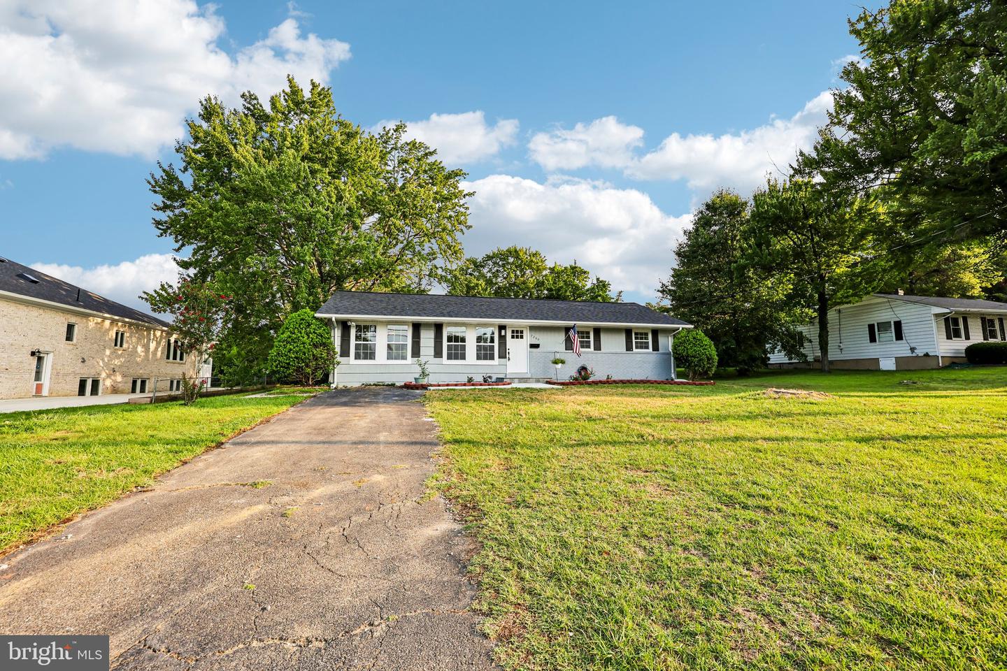 7200 Vellex Ln Property Photo 3