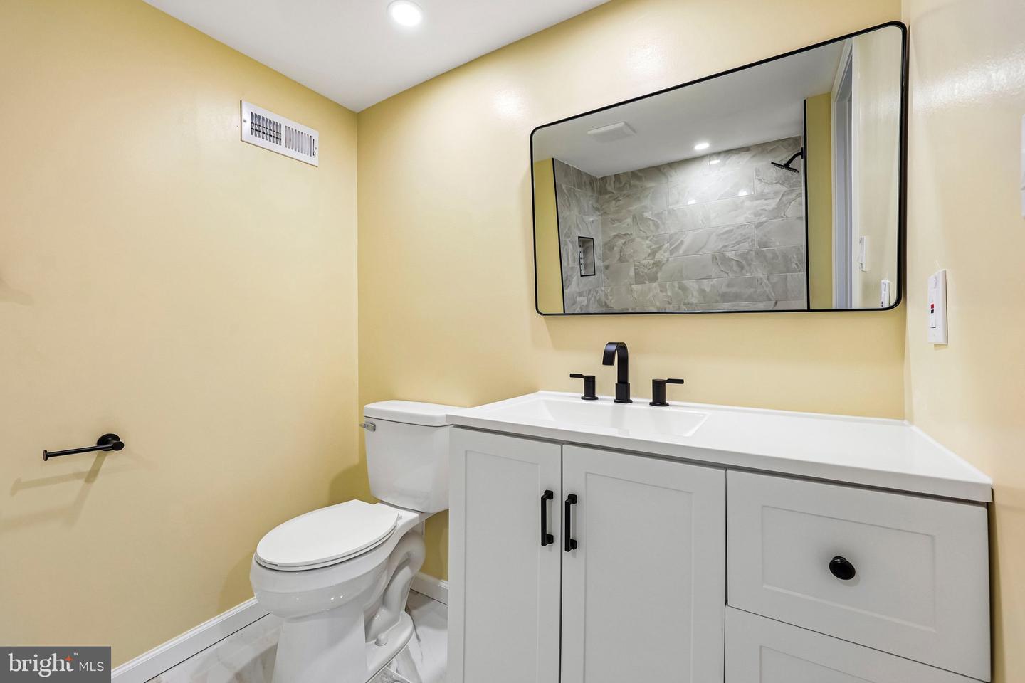 7200 Vellex Ln Property Photo 35