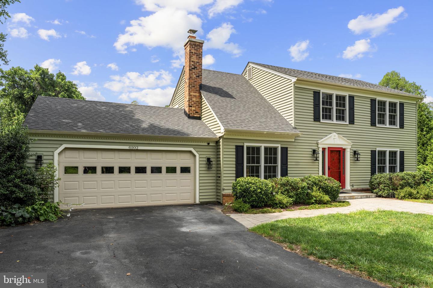 6102 Queens Brigade Ct Property Photo 2