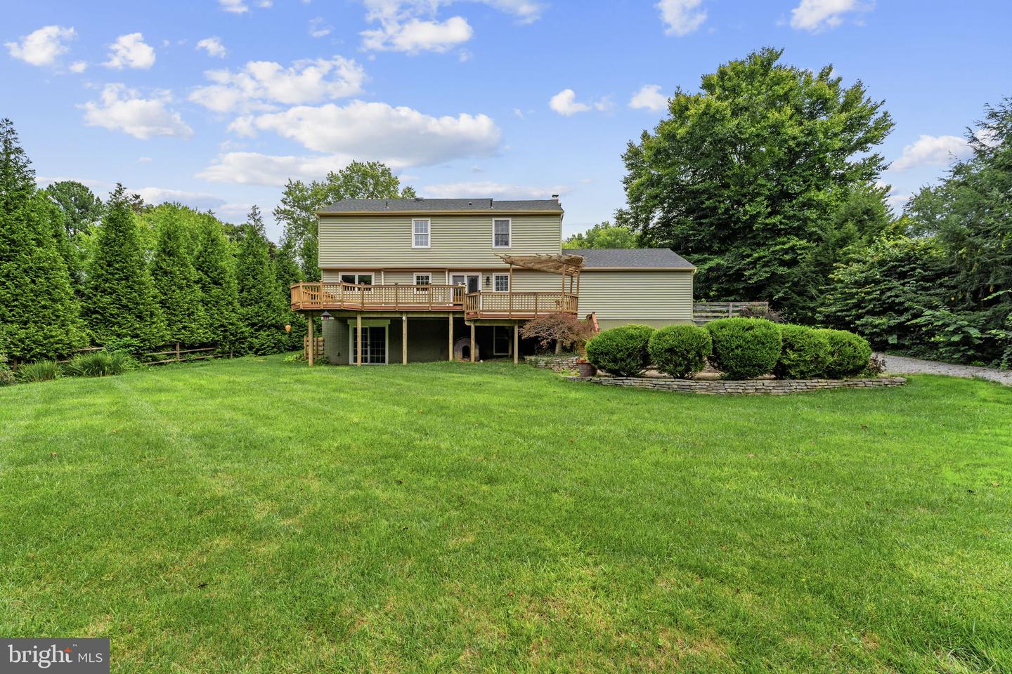 6102 Queens Brigade Ct Property Photo 3