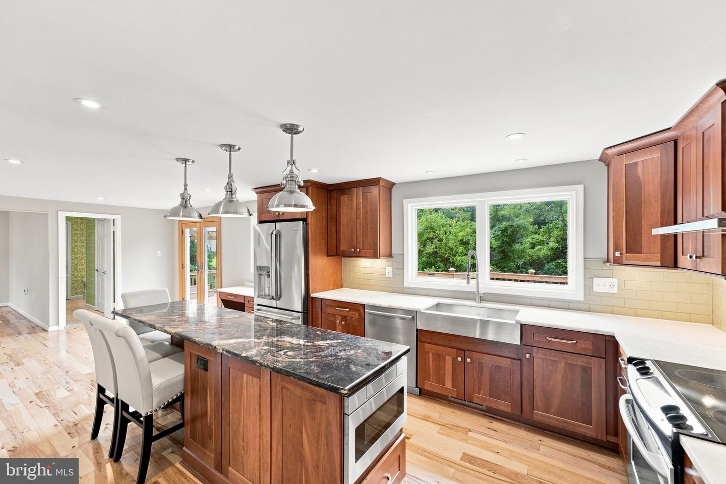 6102 Queens Brigade Ct Property Photo 21