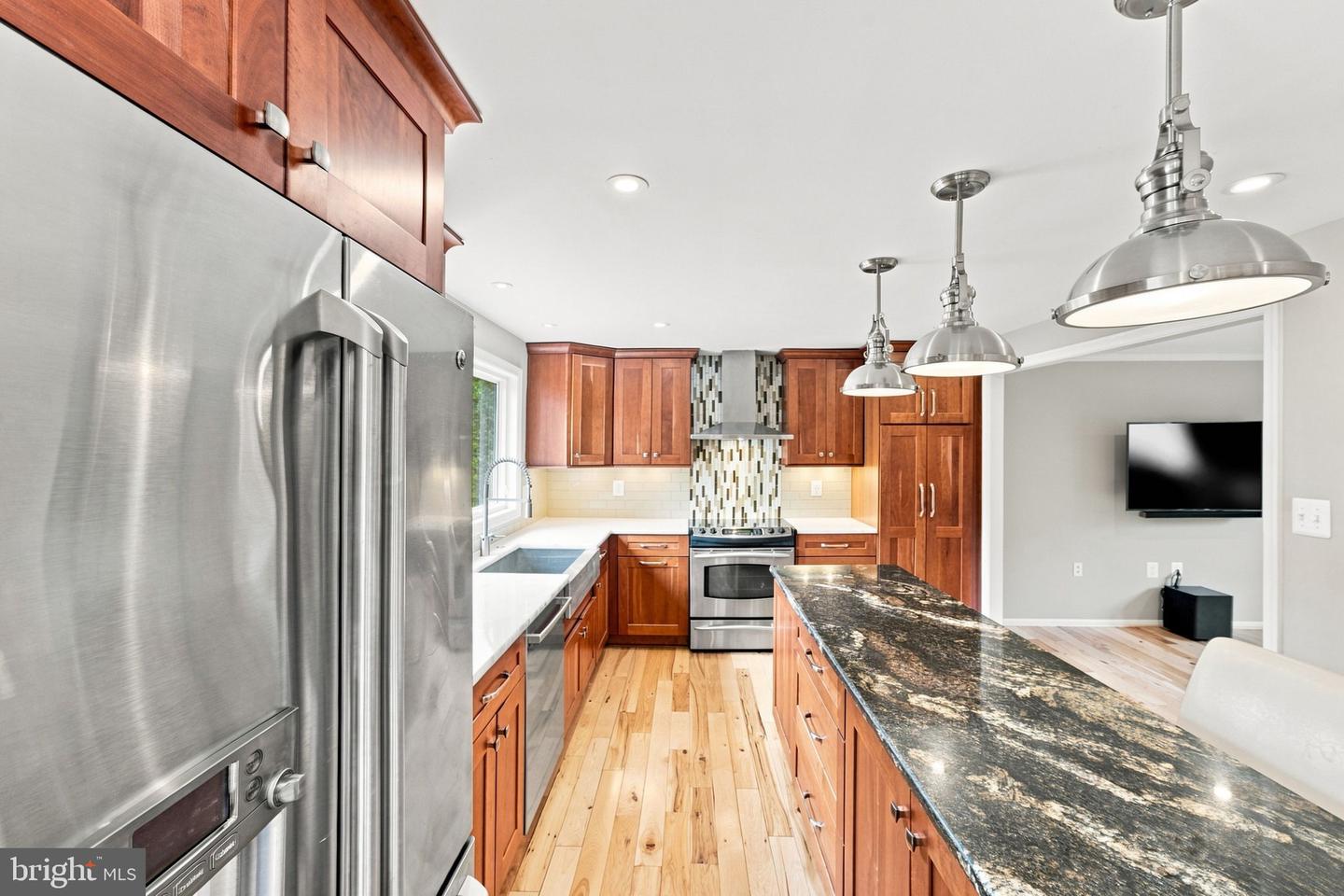 6102 Queens Brigade Ct Property Photo 24