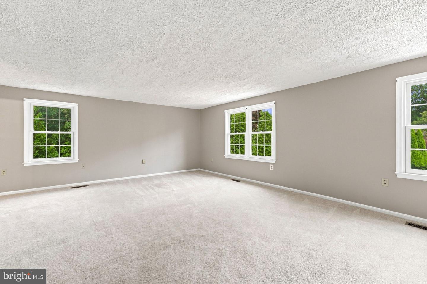 6102 Queens Brigade Ct Property Photo 37