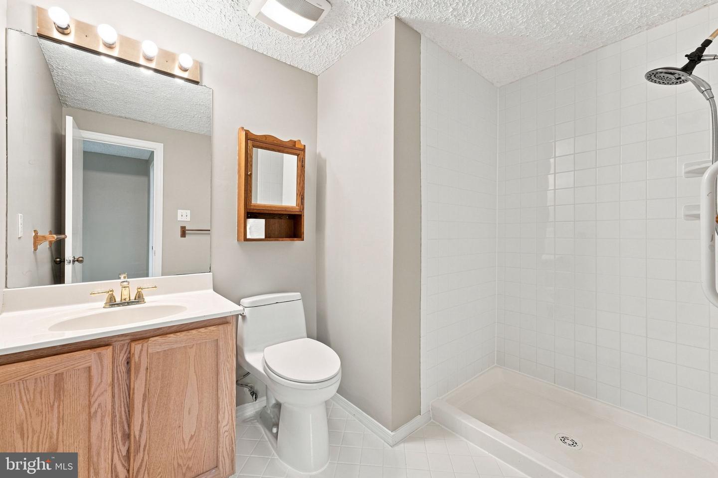 6102 Queens Brigade Ct Property Photo 39