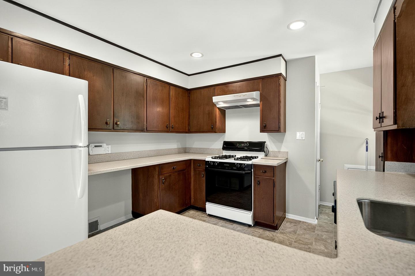 7426 Nancemond St Property Photo 12