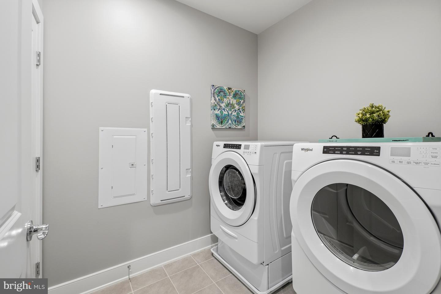 2319 Field Point Rd #404 Property Photo 11