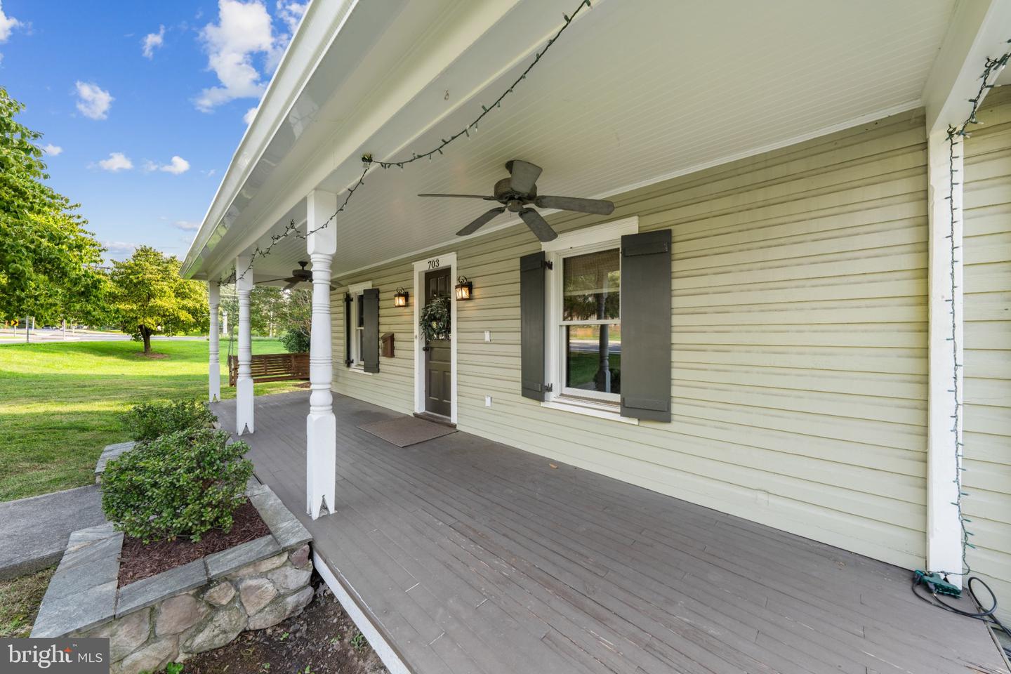 703 Dranesville Rd Property Photo 4