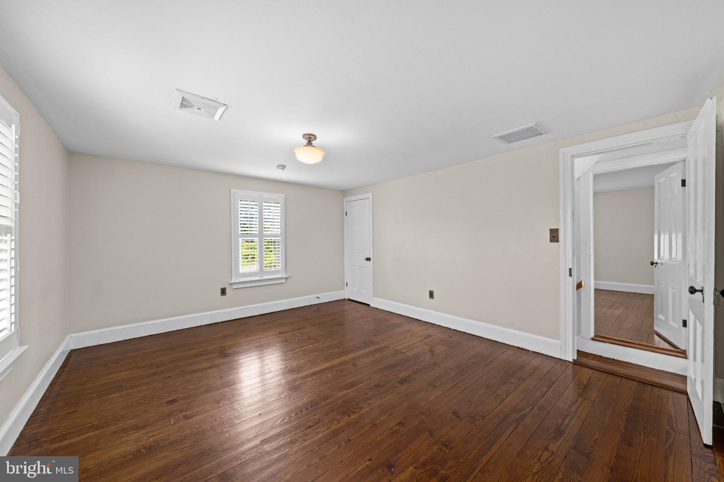 703 Dranesville Rd Property Photo 14