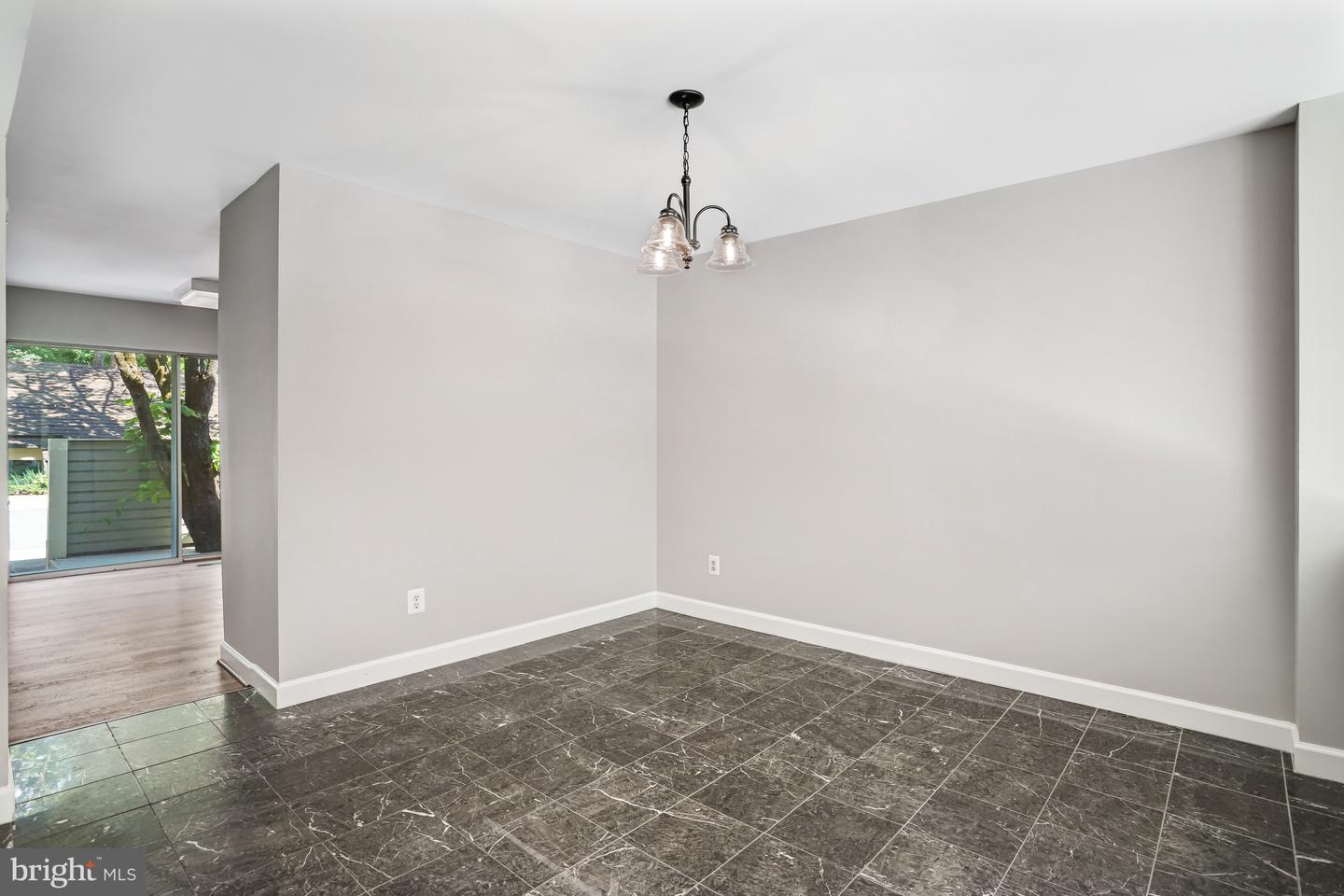 1953 Lakeport Way Property Photo 18