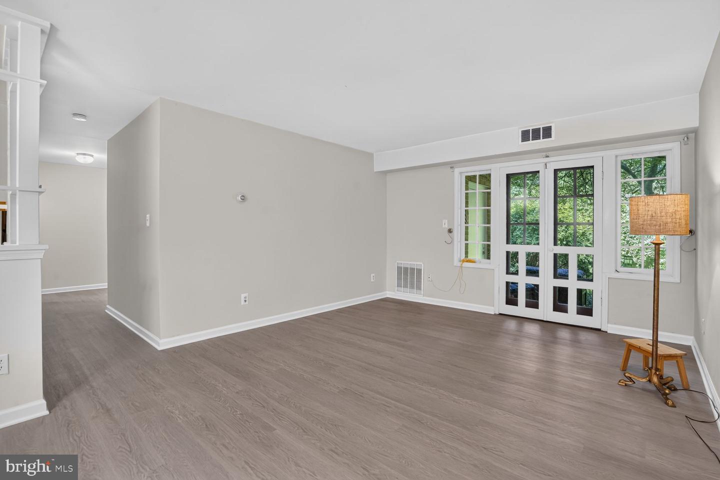 5905 Bayshire Rd #k Property Photo 3