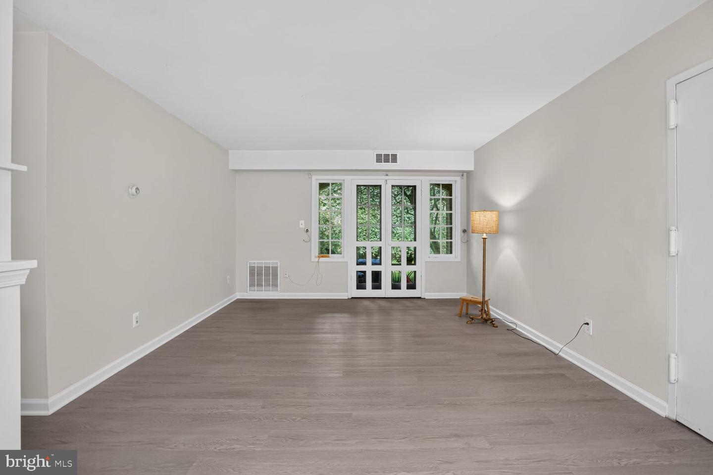 5905 Bayshire Rd #k Property Photo 4