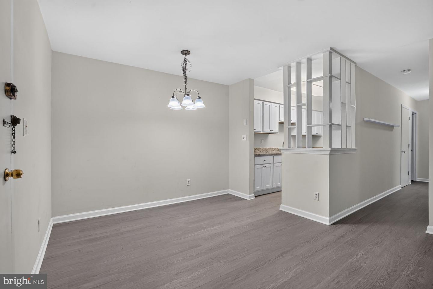 5905 Bayshire Rd #k Property Photo 8
