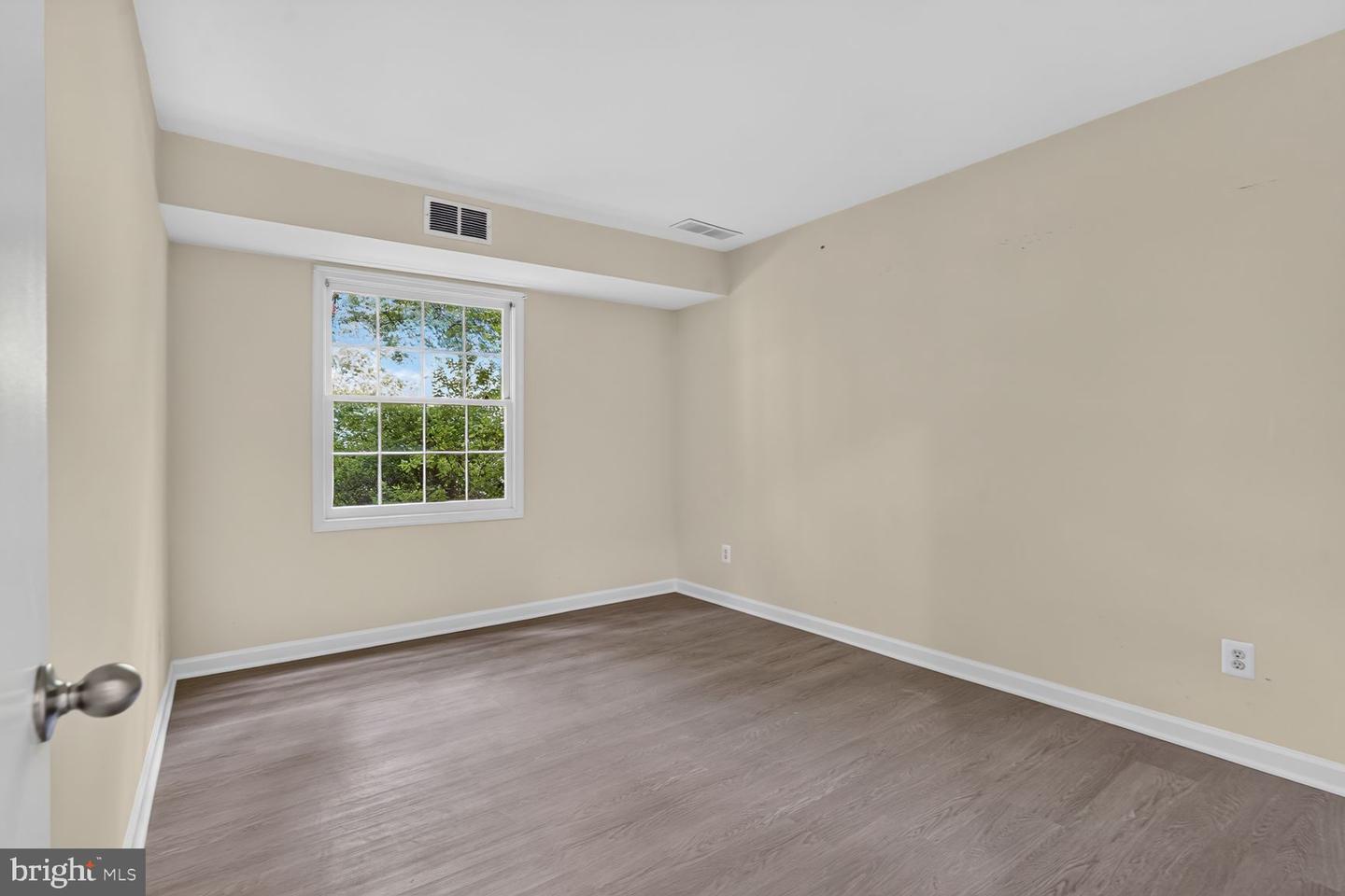 5905 Bayshire Rd #k Property Photo 15