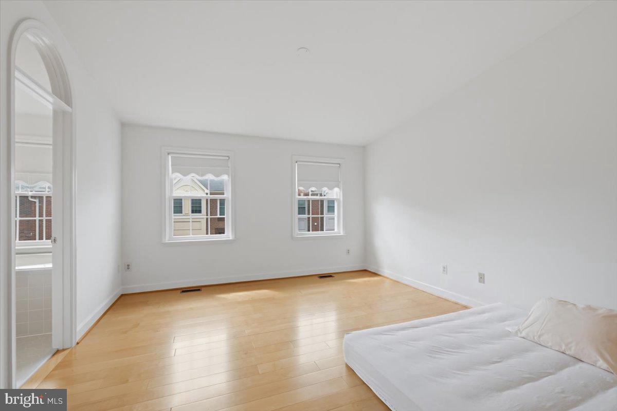 8015 Merry Oaks Ct Property Photo 28
