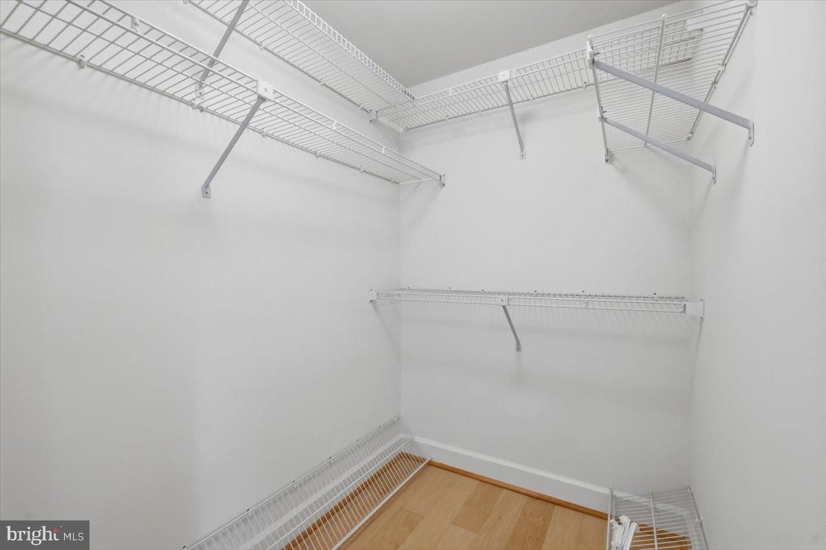 8015 Merry Oaks Ct Property Photo 31