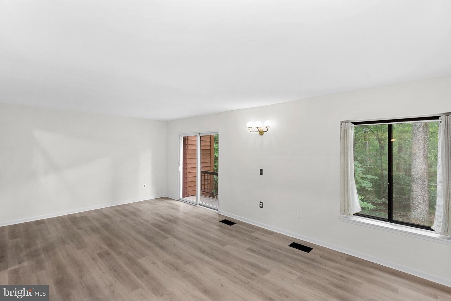 11545 Hearthstone Ct Property Photo 6