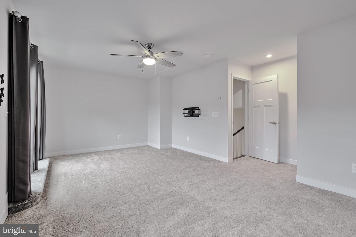 7849 Francis Dickens Ln Property Photo 10