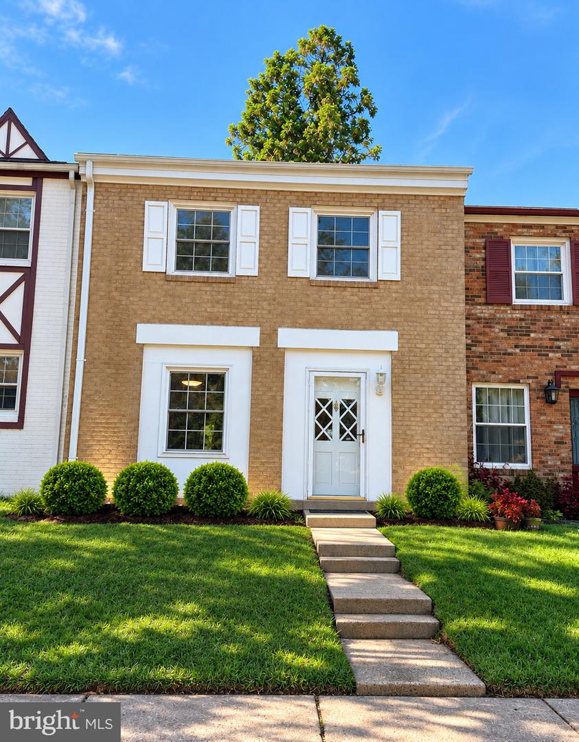 14812 London Towne Sq Property Photo 1