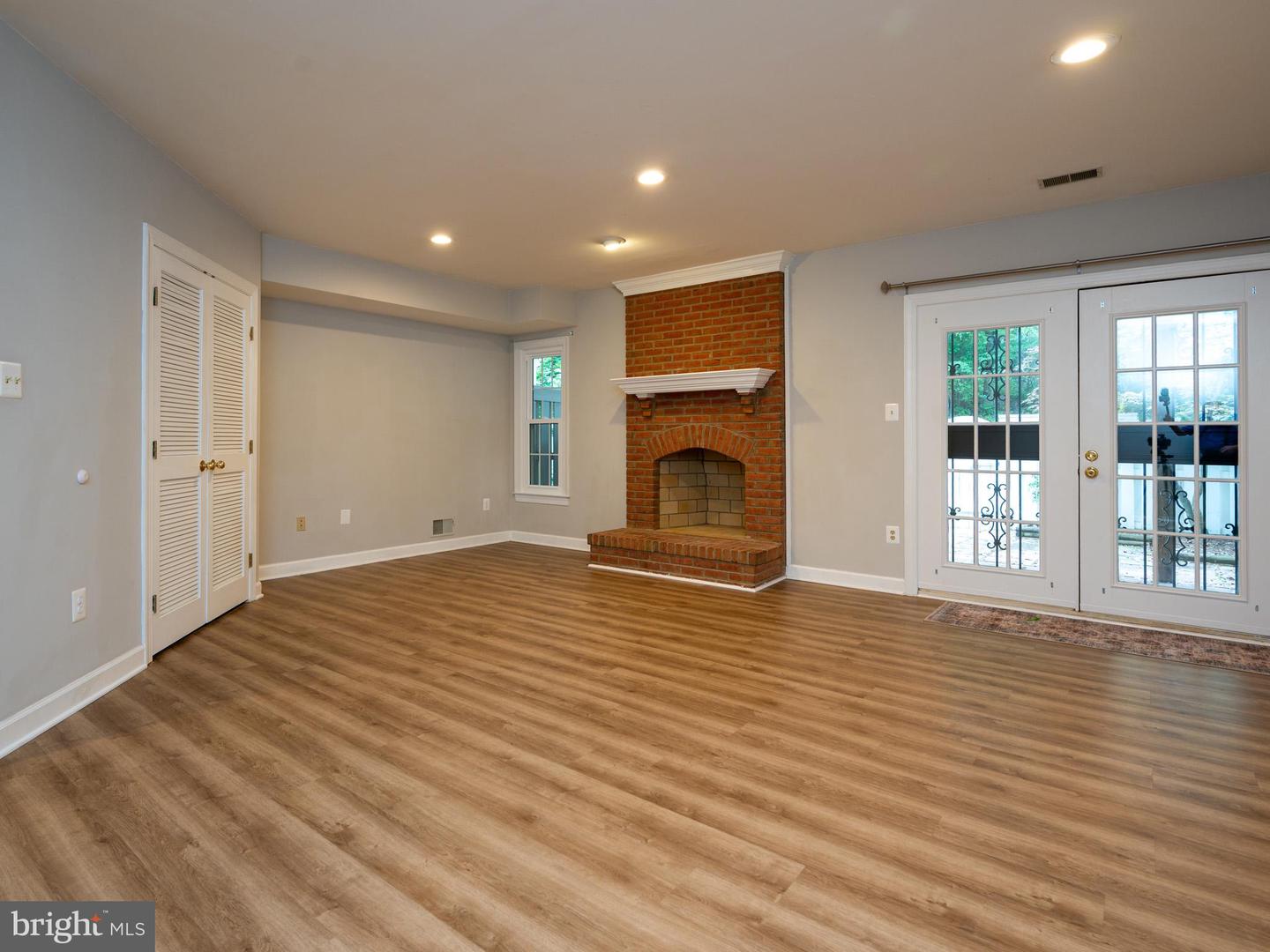 2155 Wolftrap Ct Property Photo 34