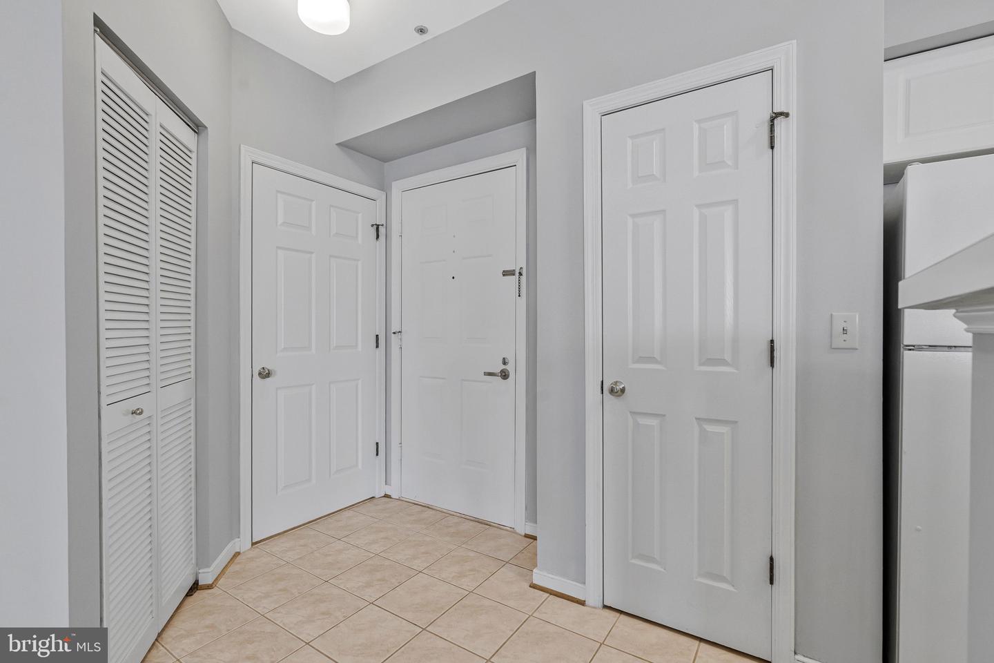 1625 International Dr #321 Property Photo 7