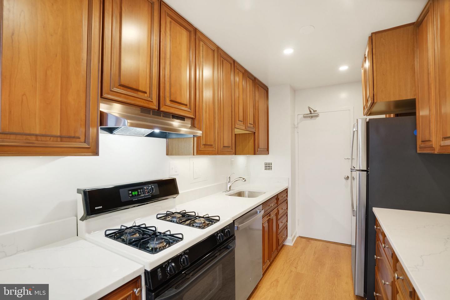 6621 Wakefield Dr #418 Property Photo 8