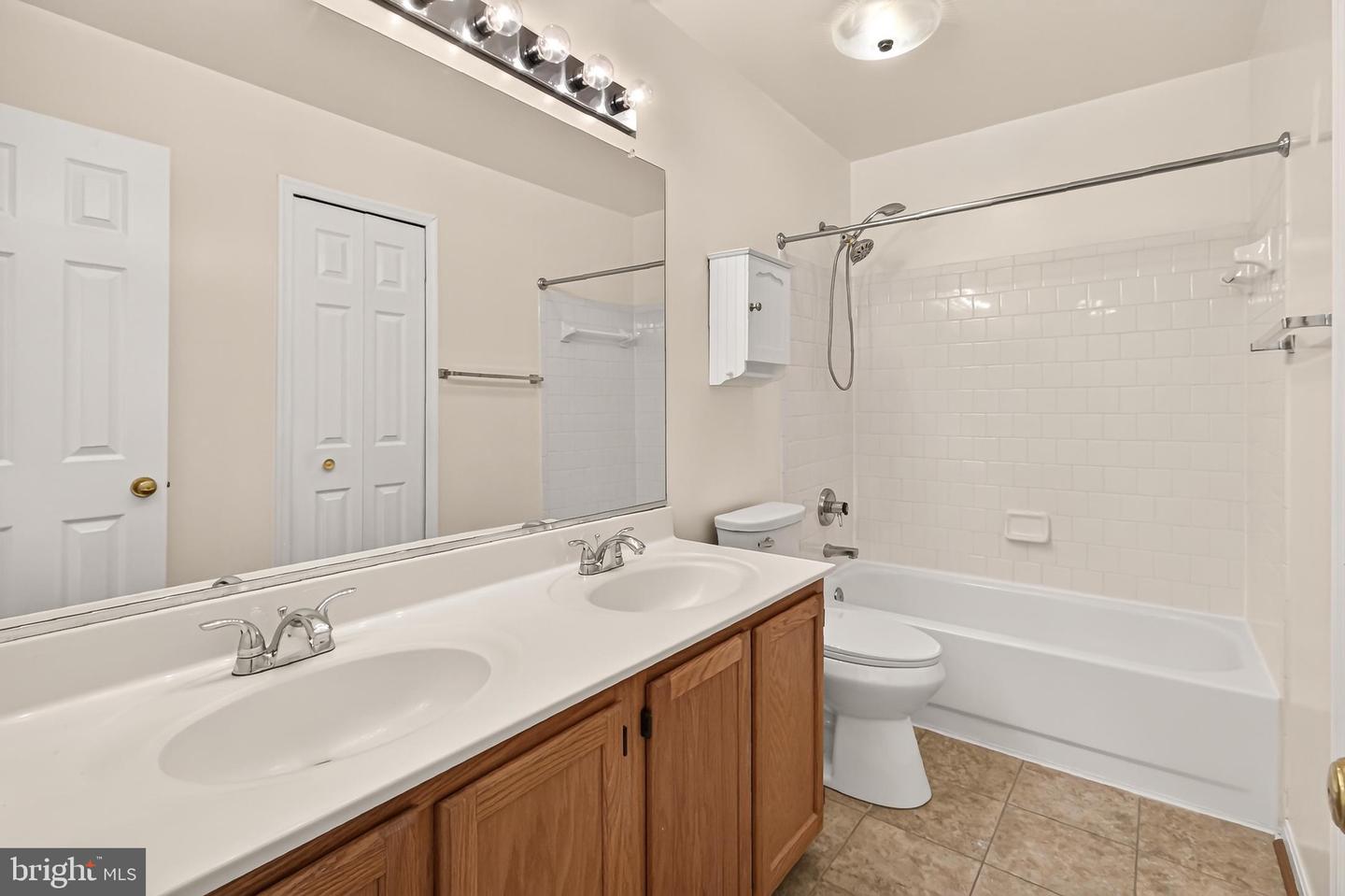 14637 Stream Pond Dr Property Photo 35