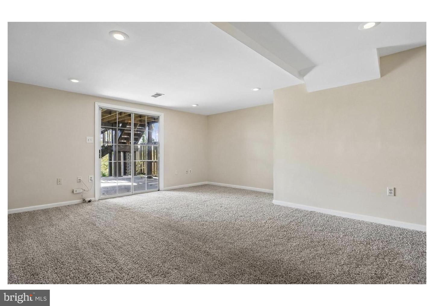 14033 Betsy Ross Ln Property Photo 22