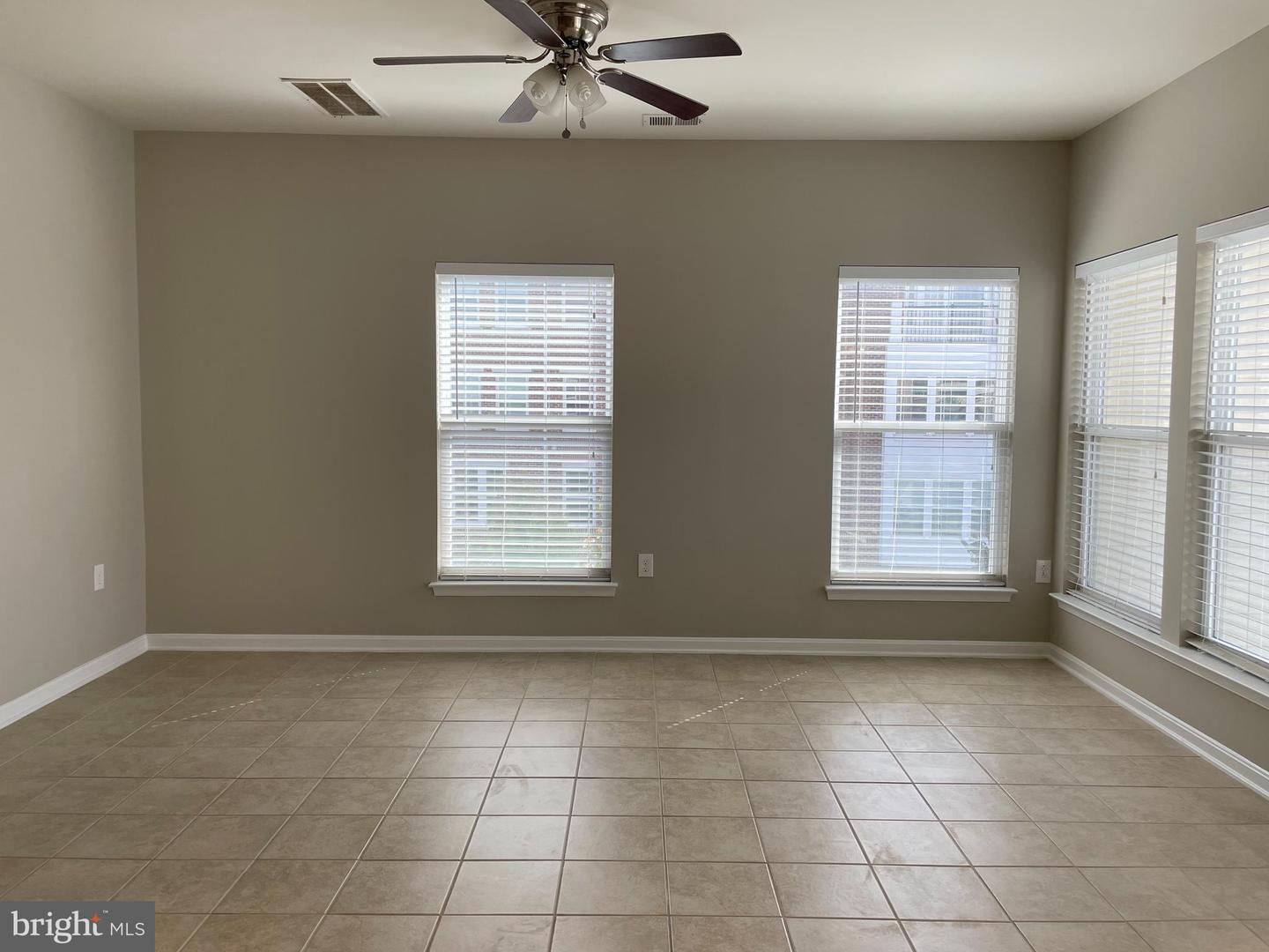 2953 Finsbury Pl #96 Property Photo 12