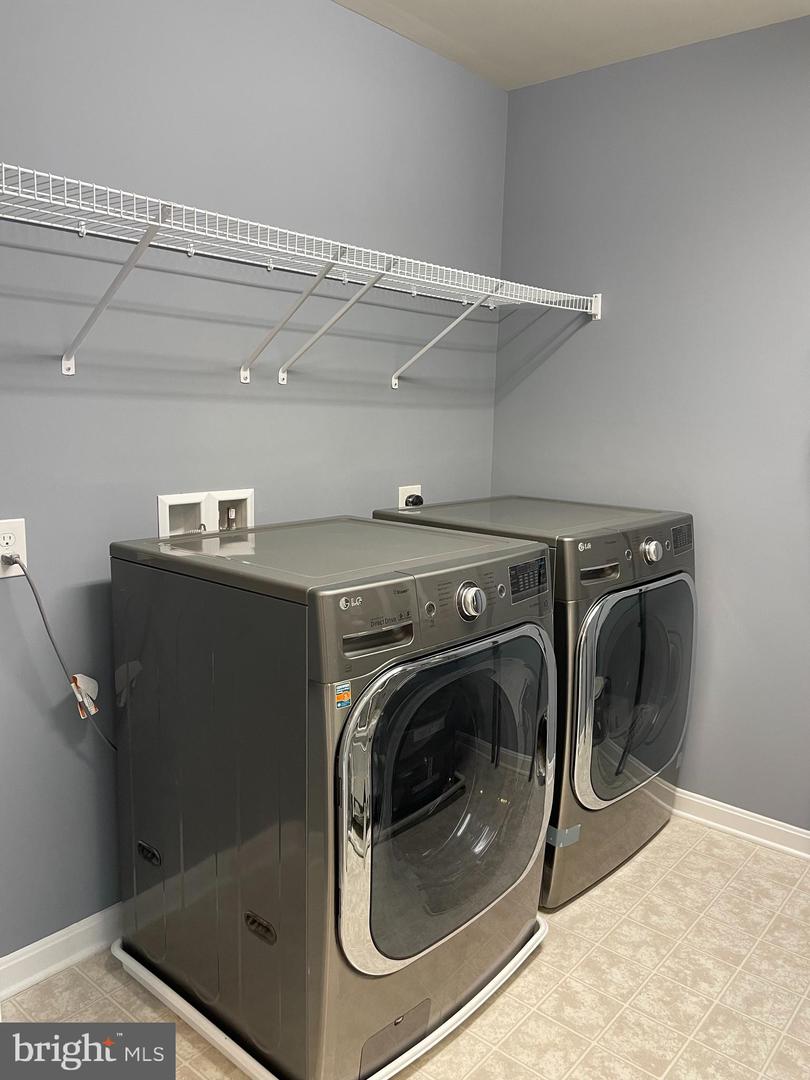 2953 Finsbury Pl #96 Property Photo 24