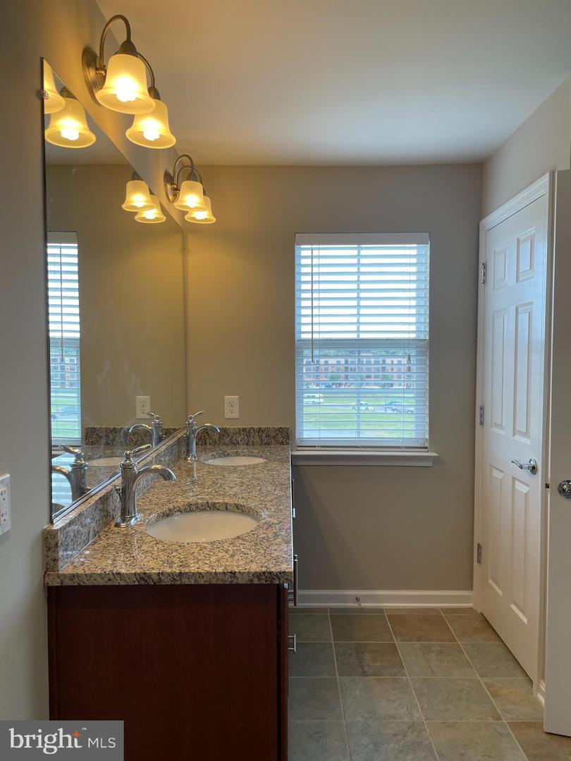 2953 Finsbury Pl #96 Property Photo 33