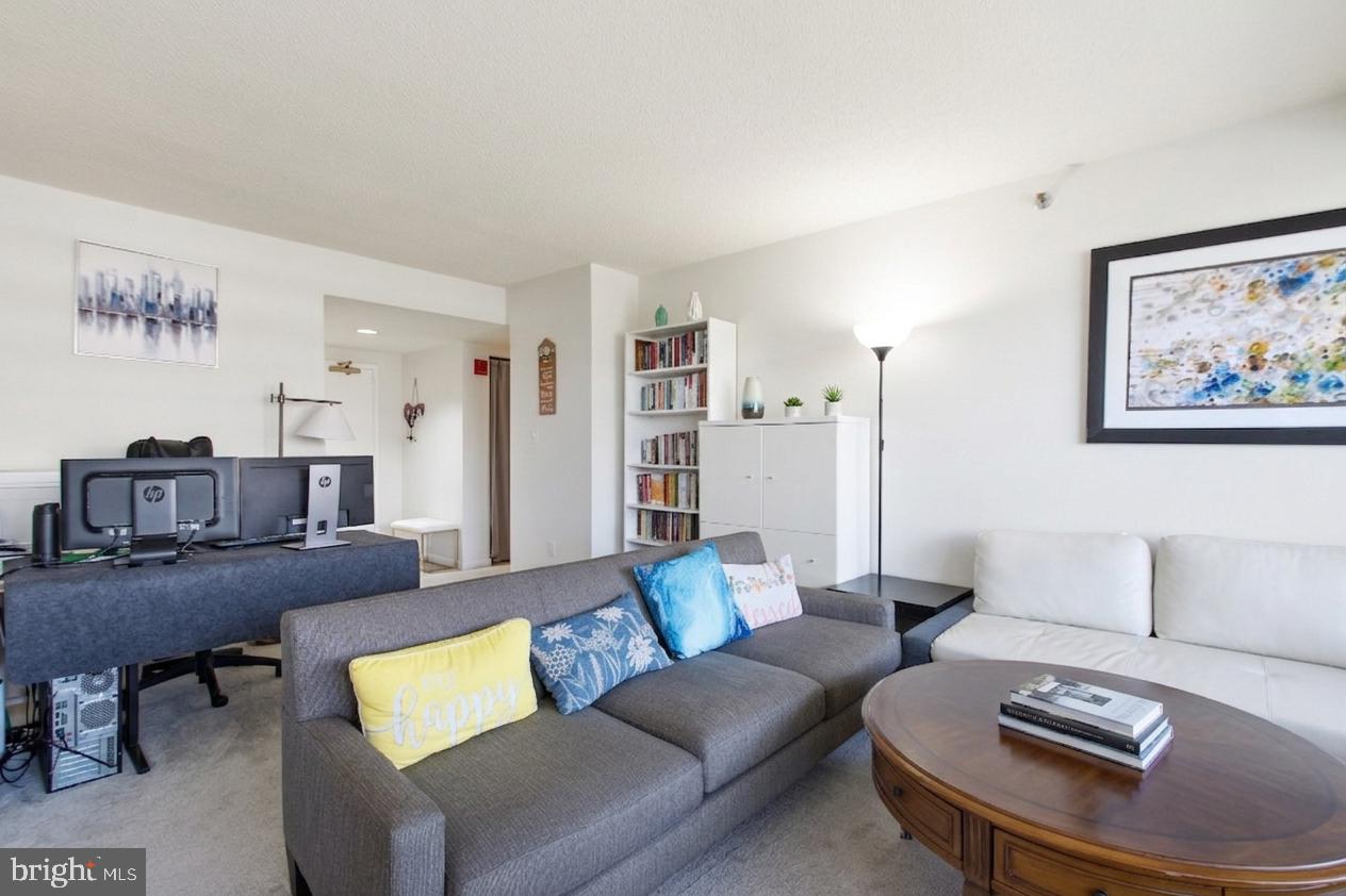 3709 South George Mason Dr #1115e Property Photo 11