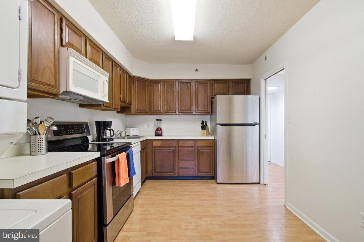 3709 South George Mason Dr #1115e Property Photo 14