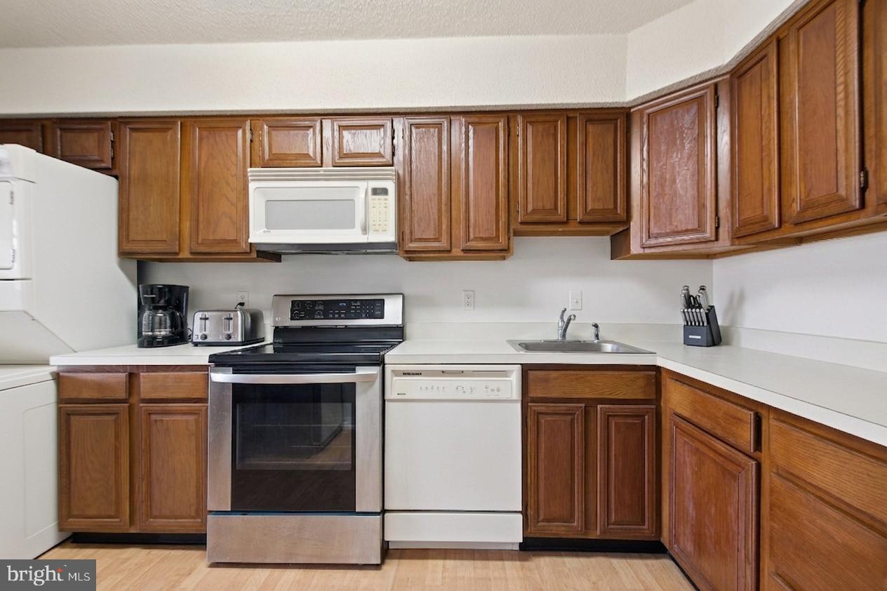 3709 South George Mason Dr #1115e Property Photo 15