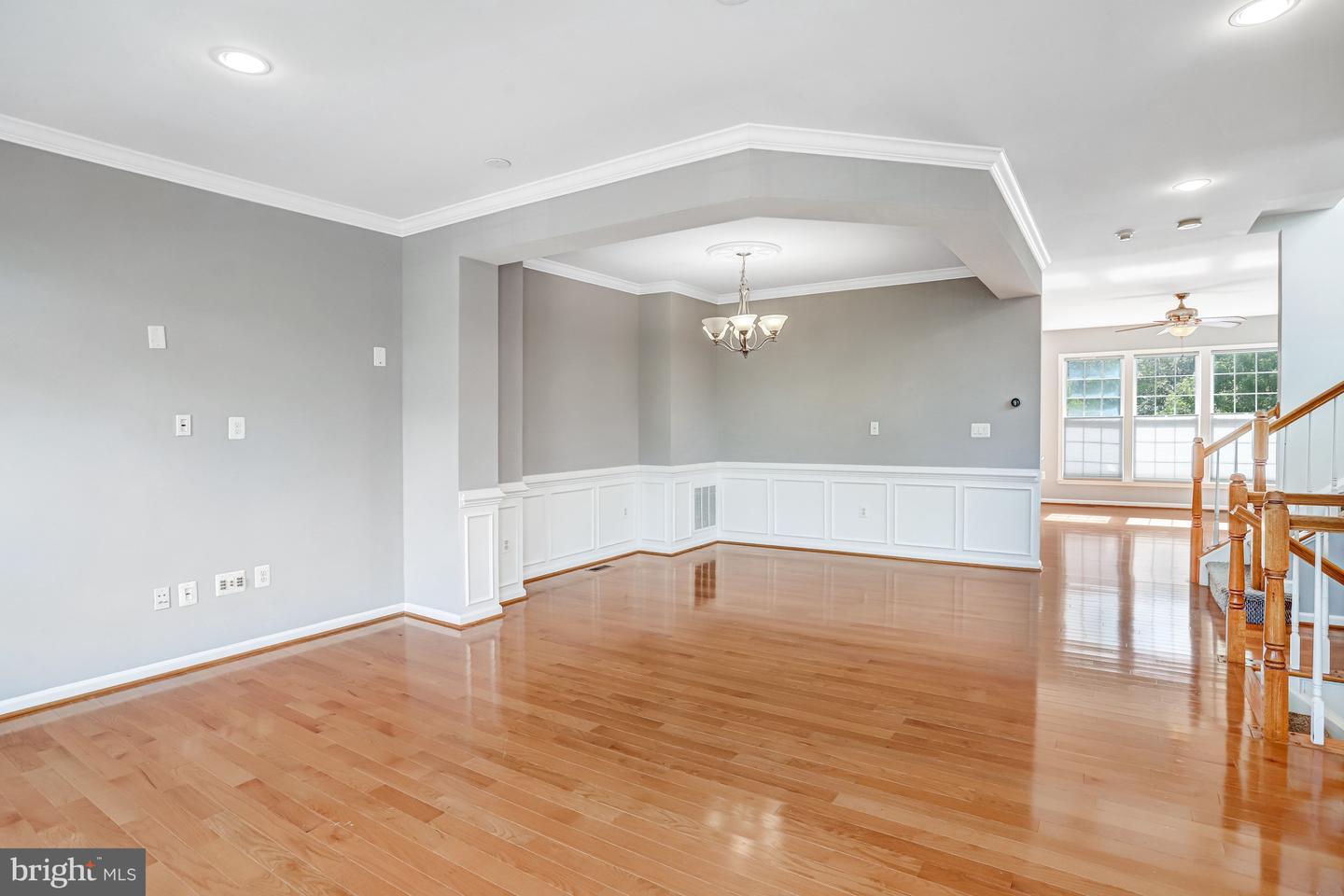 2463 Silk Ct Property Photo 8