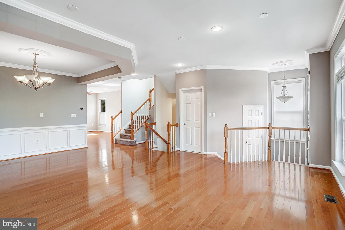 2463 Silk Ct Property Photo 9
