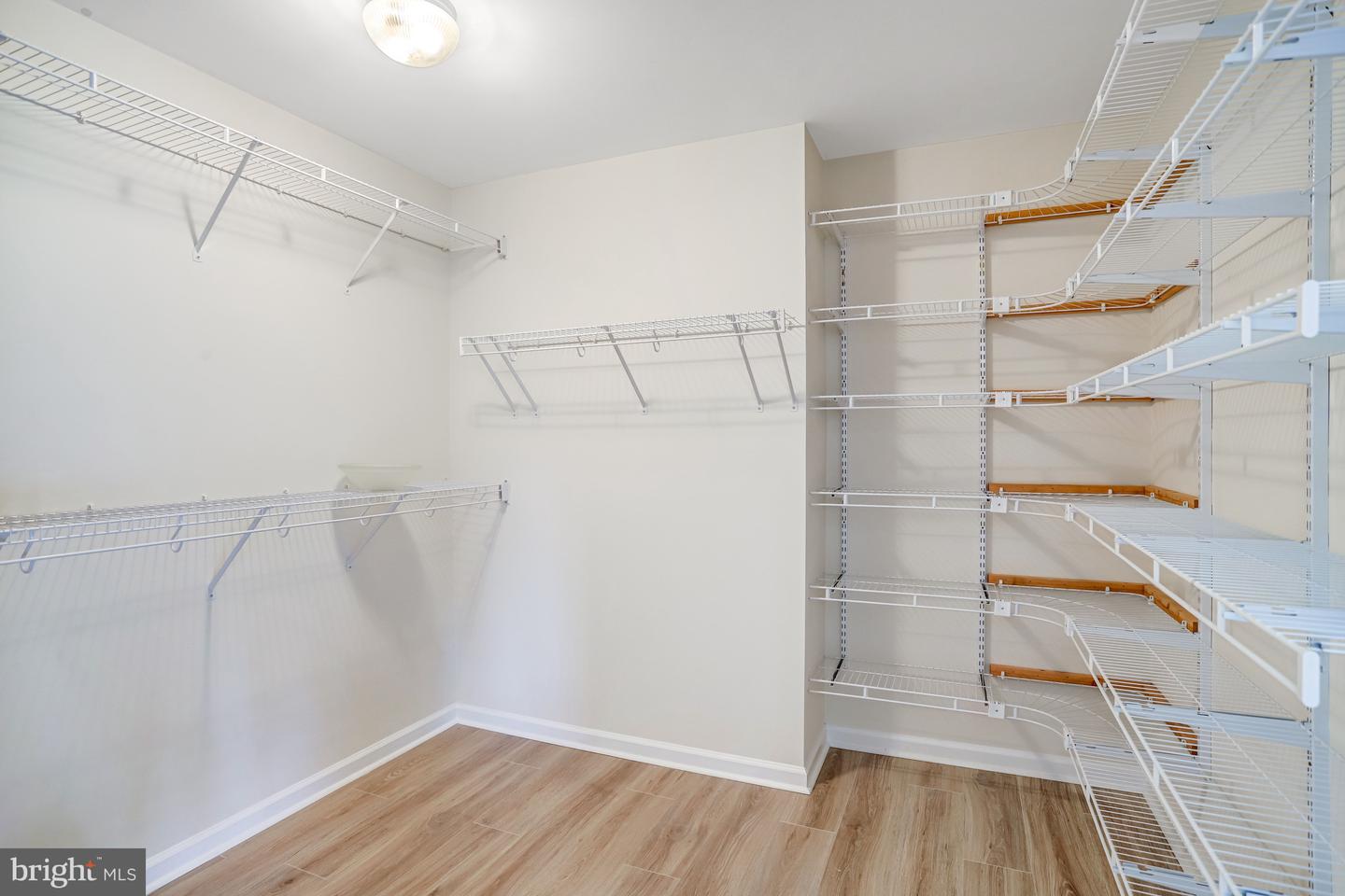 2463 Silk Ct Property Photo 40
