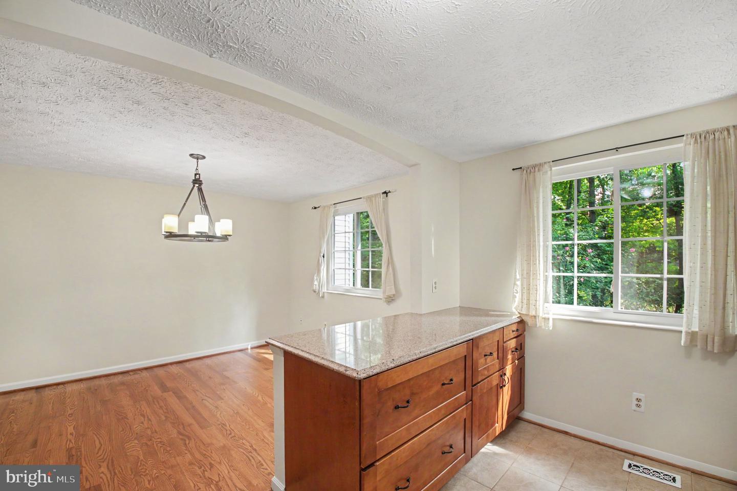11510 Underoak Ct Property Photo 6