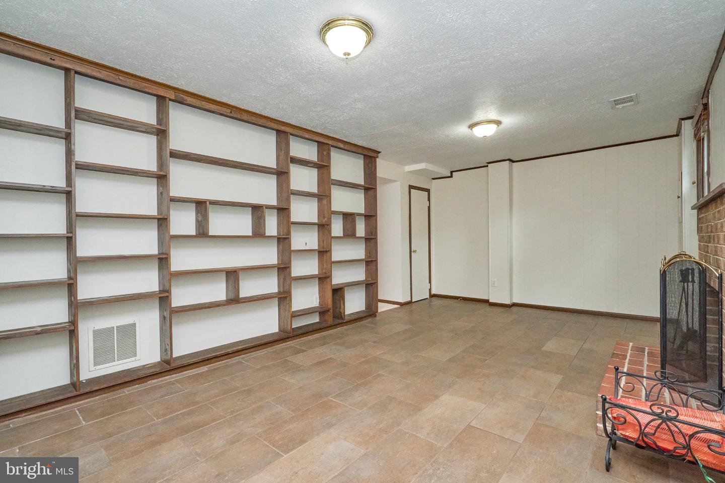 2788 Knollside Ln Property Photo 24