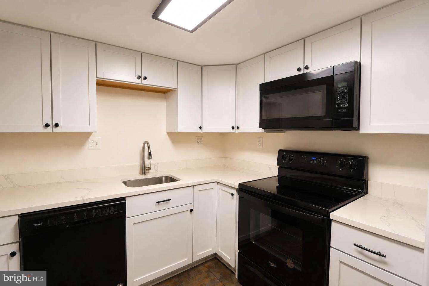 367 Linden Ct Property Photo 7