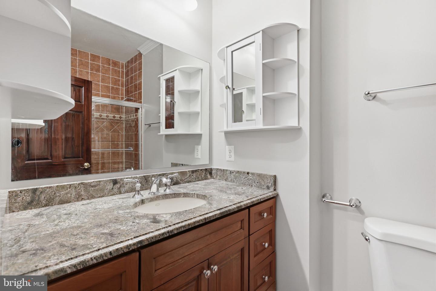8813 Oak Leaf Dr Property Photo 29